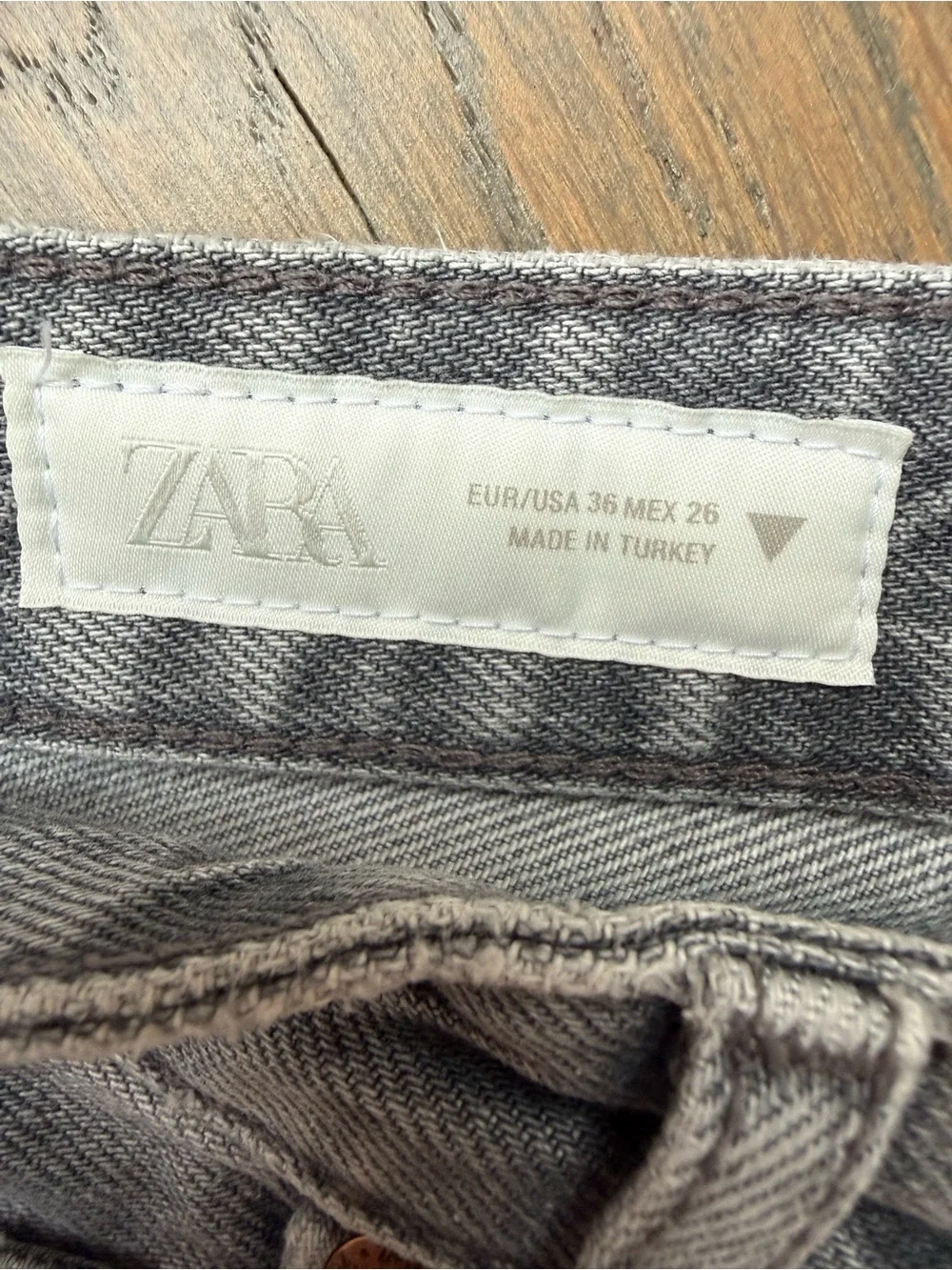 Zara Women’s Jeans in Washed Gray
